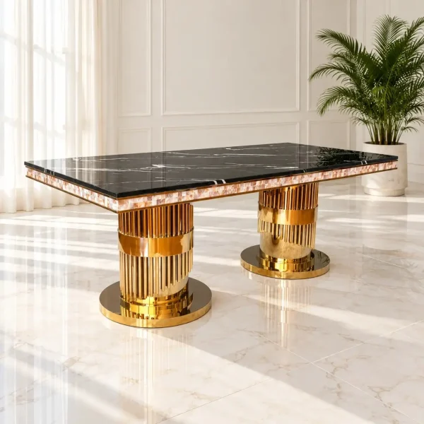 Mesa de Comedor Horus Gold con cubierta negra en ambiente luminoso